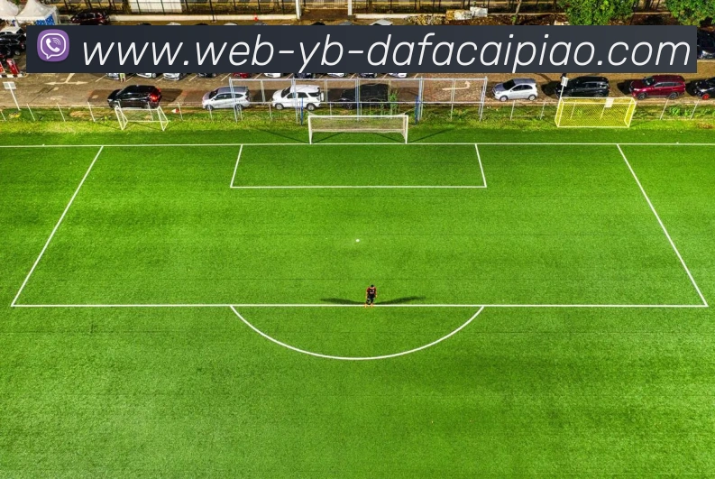 巴萨防线疲软什琴斯尼神扑难阻连续8场失球困境